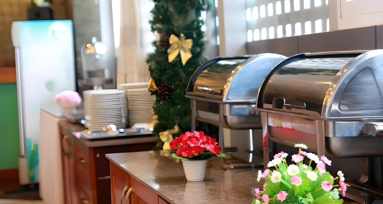 הו צ'י מין סיטי White Lion Hotel מראה חיצוני תמונה