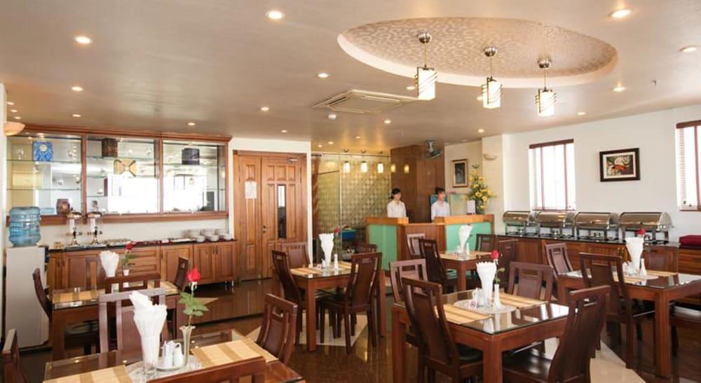 הו צ'י מין סיטי White Lion Hotel מראה חיצוני תמונה