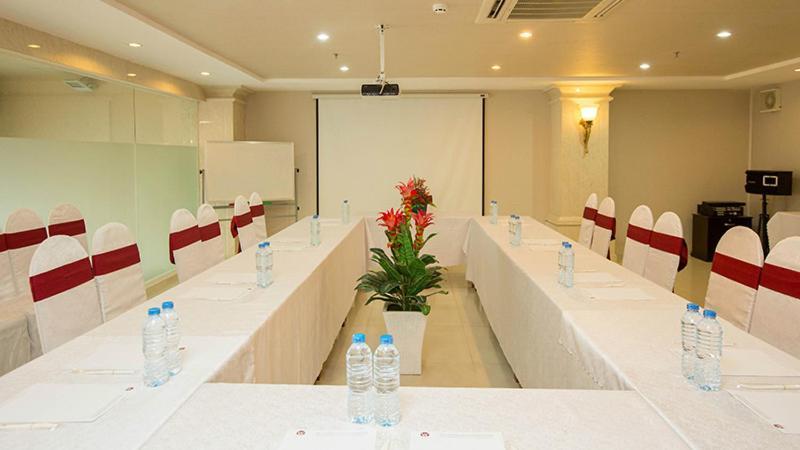 הו צ'י מין סיטי White Lion Hotel מראה חיצוני תמונה